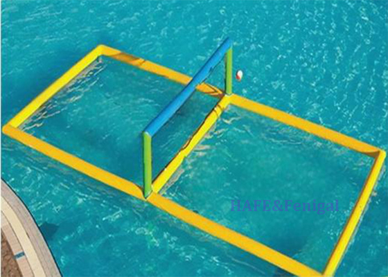 Ruang Pengadilan Bola Voli Air Inflatable Hiburan Mainan Laut Taman Hiburan Disesuaikan