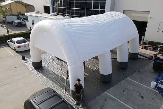 Tenda Tiup Udara struktur ringan mudah dipasang solusi sempurna untuk tempat berlindung sementara aktivitas luar ruangan dan acara